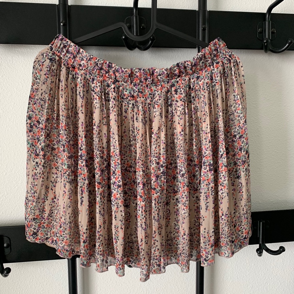 Forever 21 Floral and Flowing Mini Skirt
